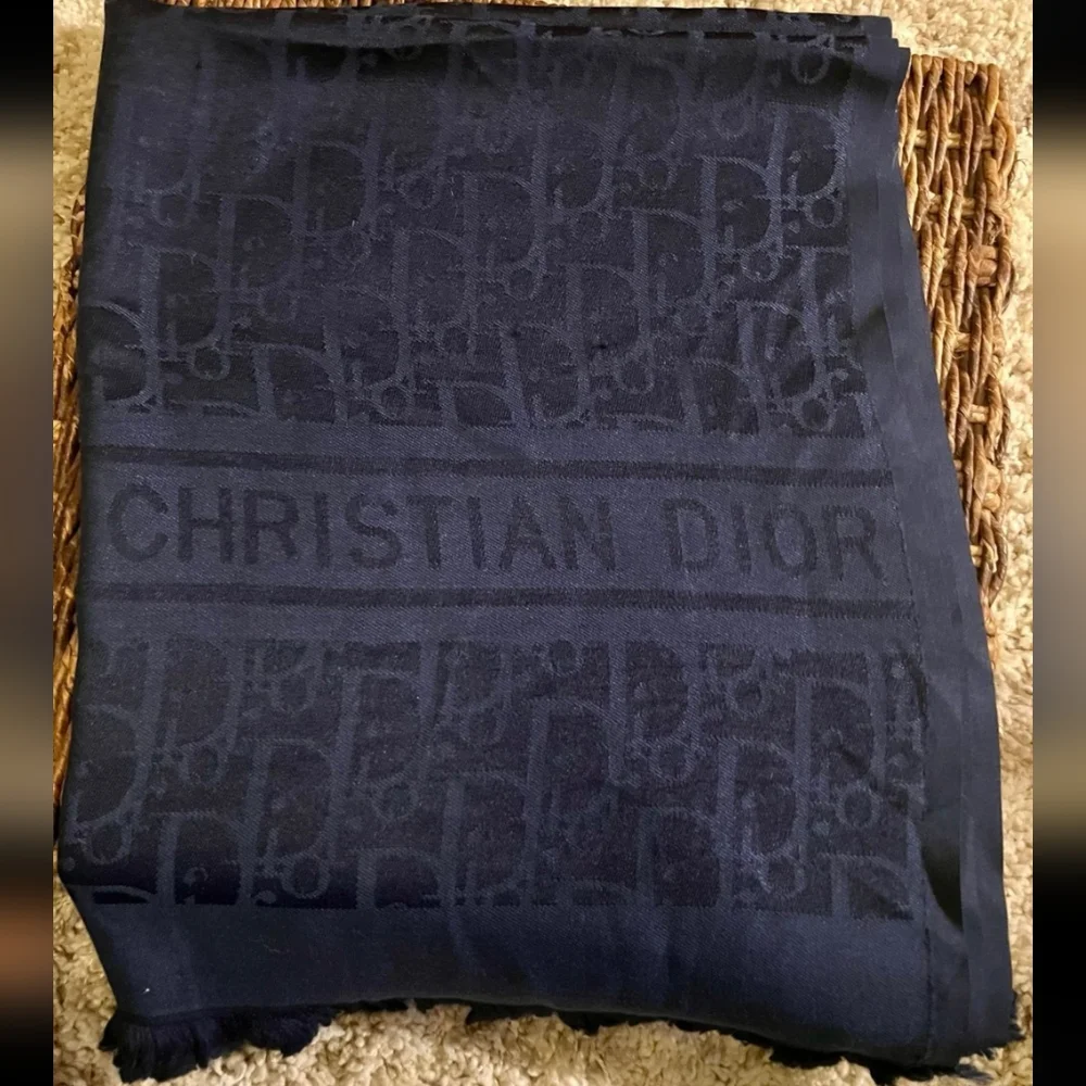 NWOT Christian Dior 100% Wool Tone-on-tone Monogram Oblique Jacquard Woven Scarf